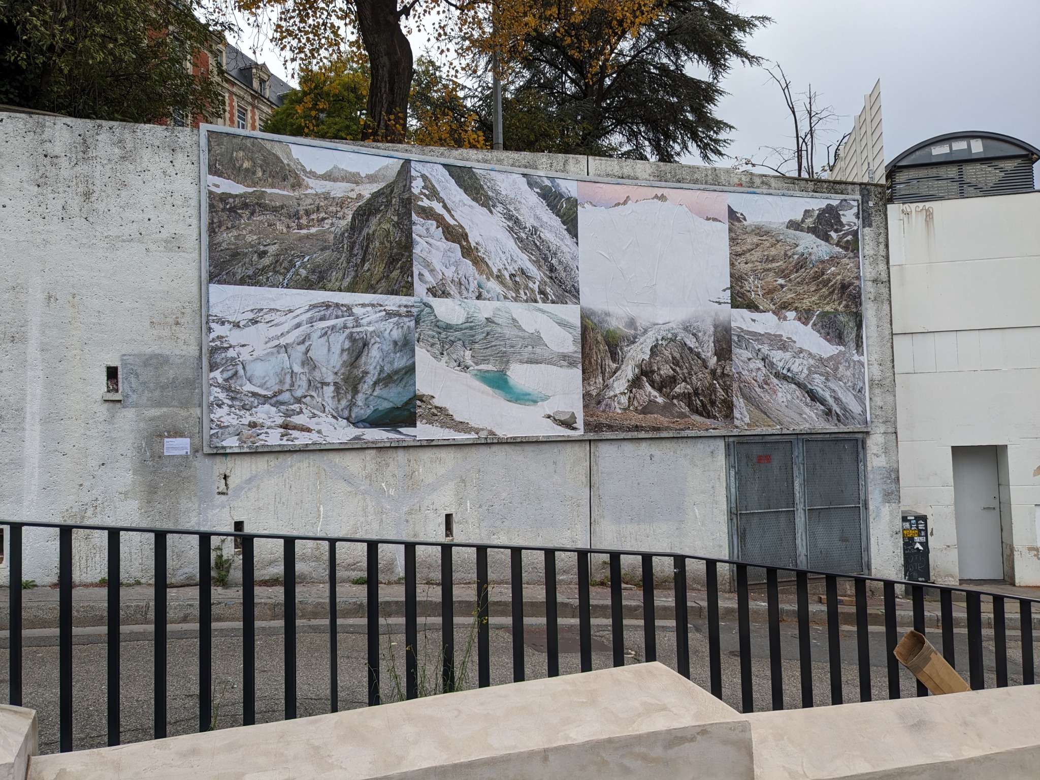 Collage de Aurore Bagarry, Novembre 2023 — M.U.R Saint-Étienne
