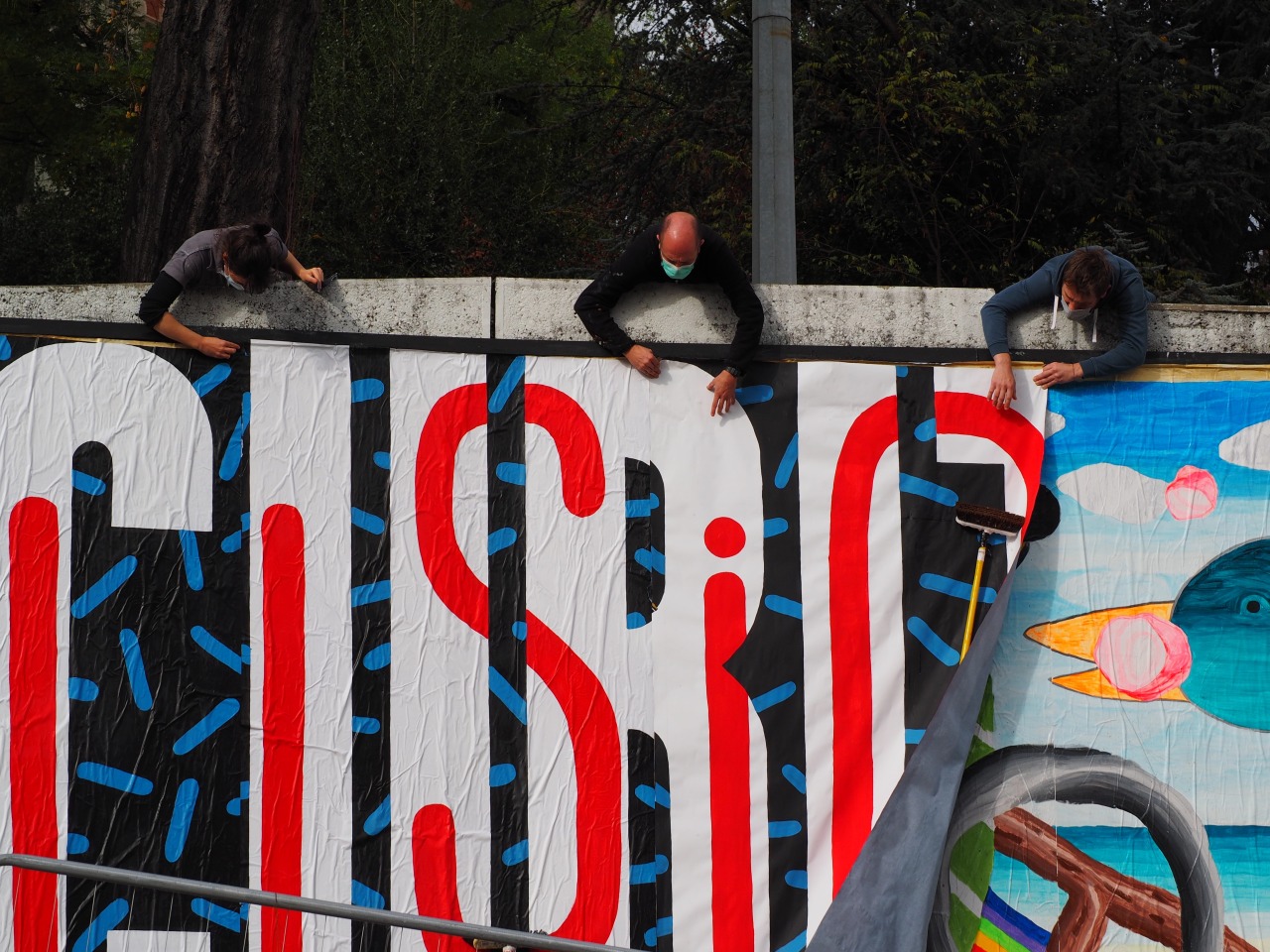Collage « Sécurité=Illusion » de Flash, Kosmo, Novembre 2020 — M.U.R Saint-Étienne