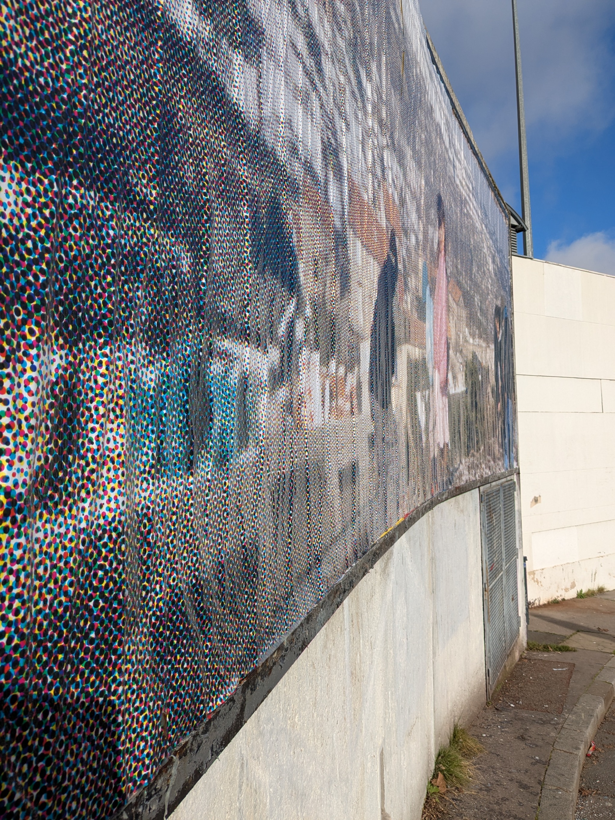 Collage « J'habite ici » de Inconnu, Janvier 2026 — M.U.R Saint-Étienne