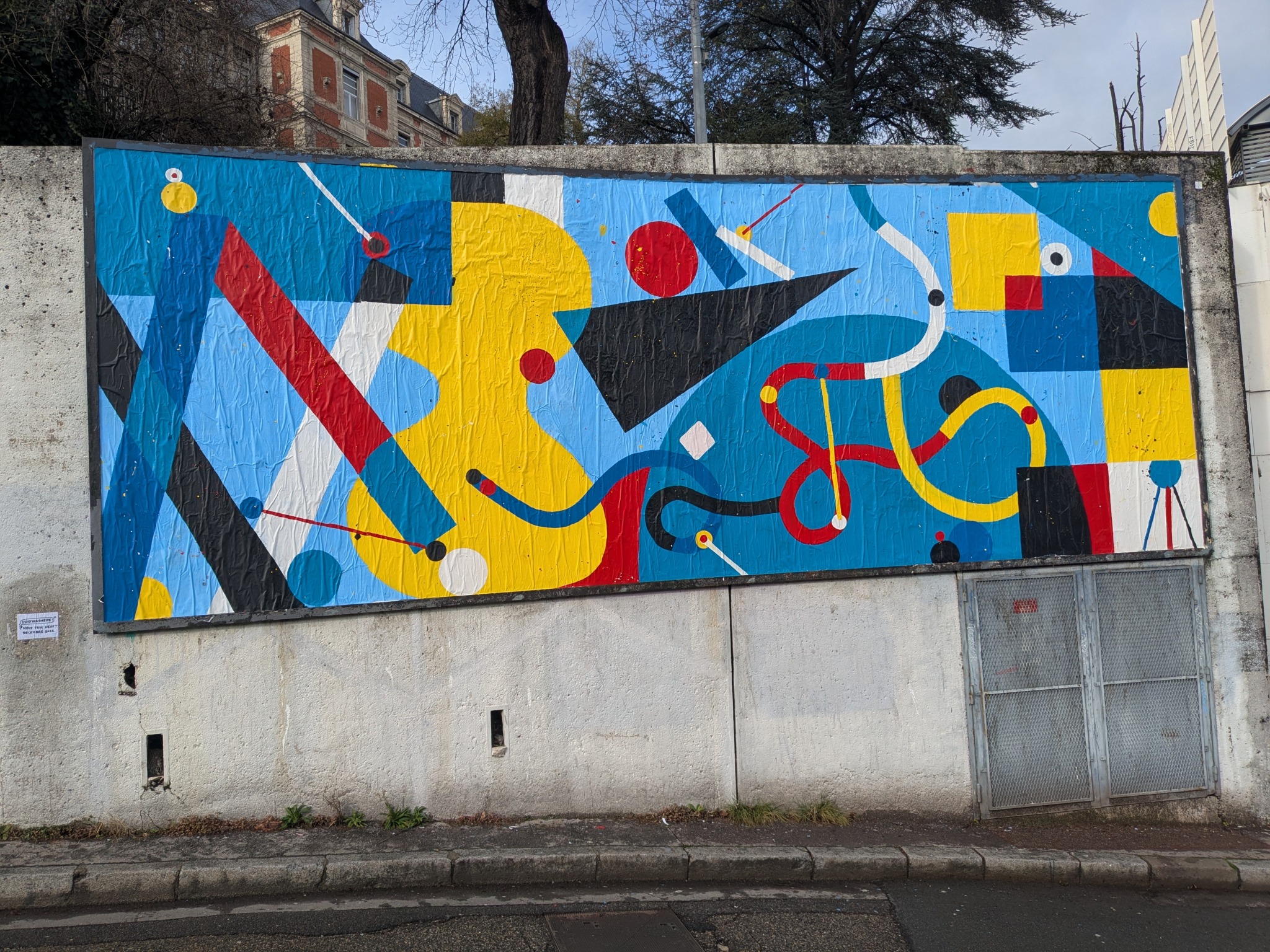 Collage « Vieux truc neuf » de 2SHY, Décembre 2025 — M.U.R Saint-Étienne