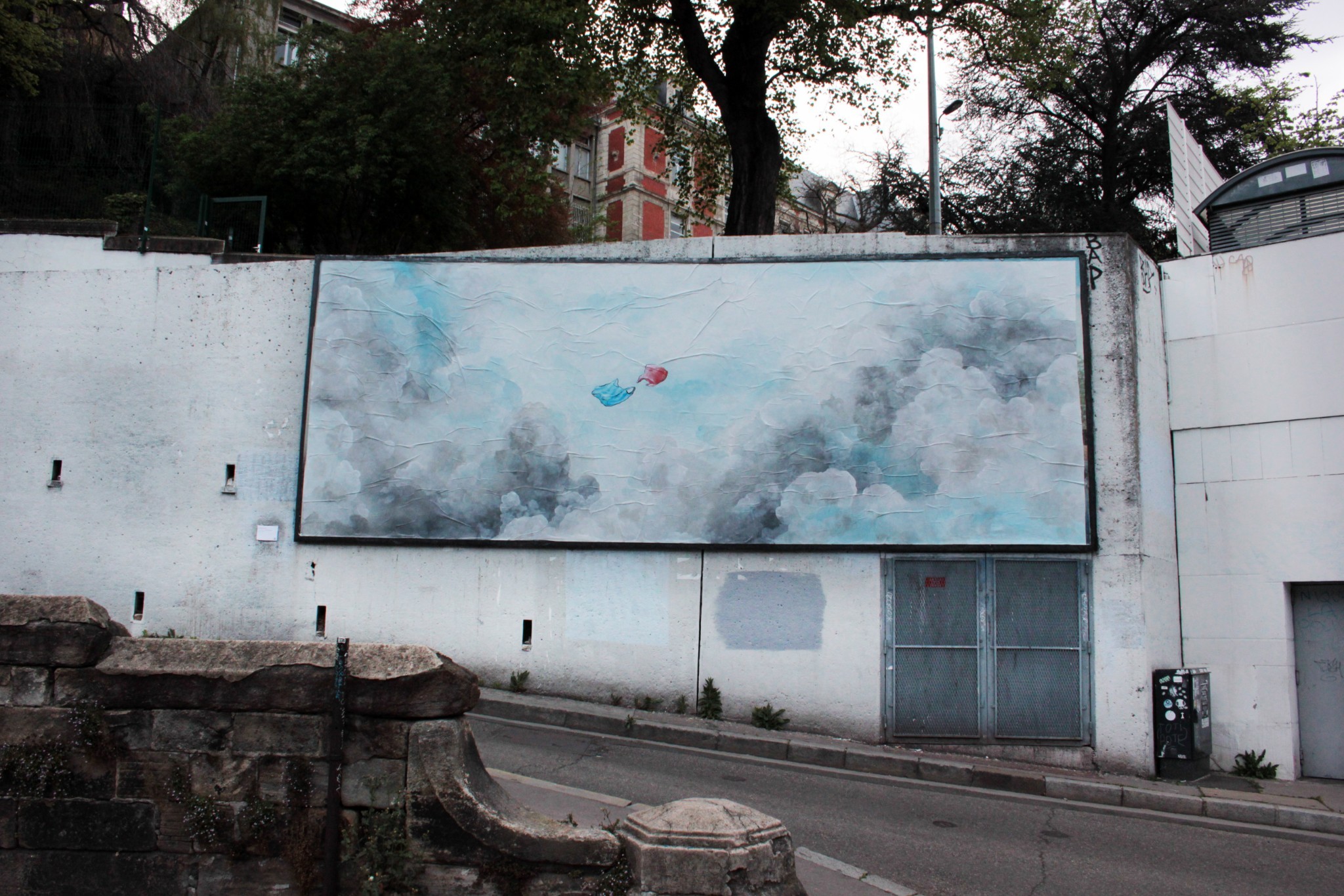 Collage « Oiseaux de printemps » de Ella, Pitr, Avril 2020 — M.U.R Saint-Étienne