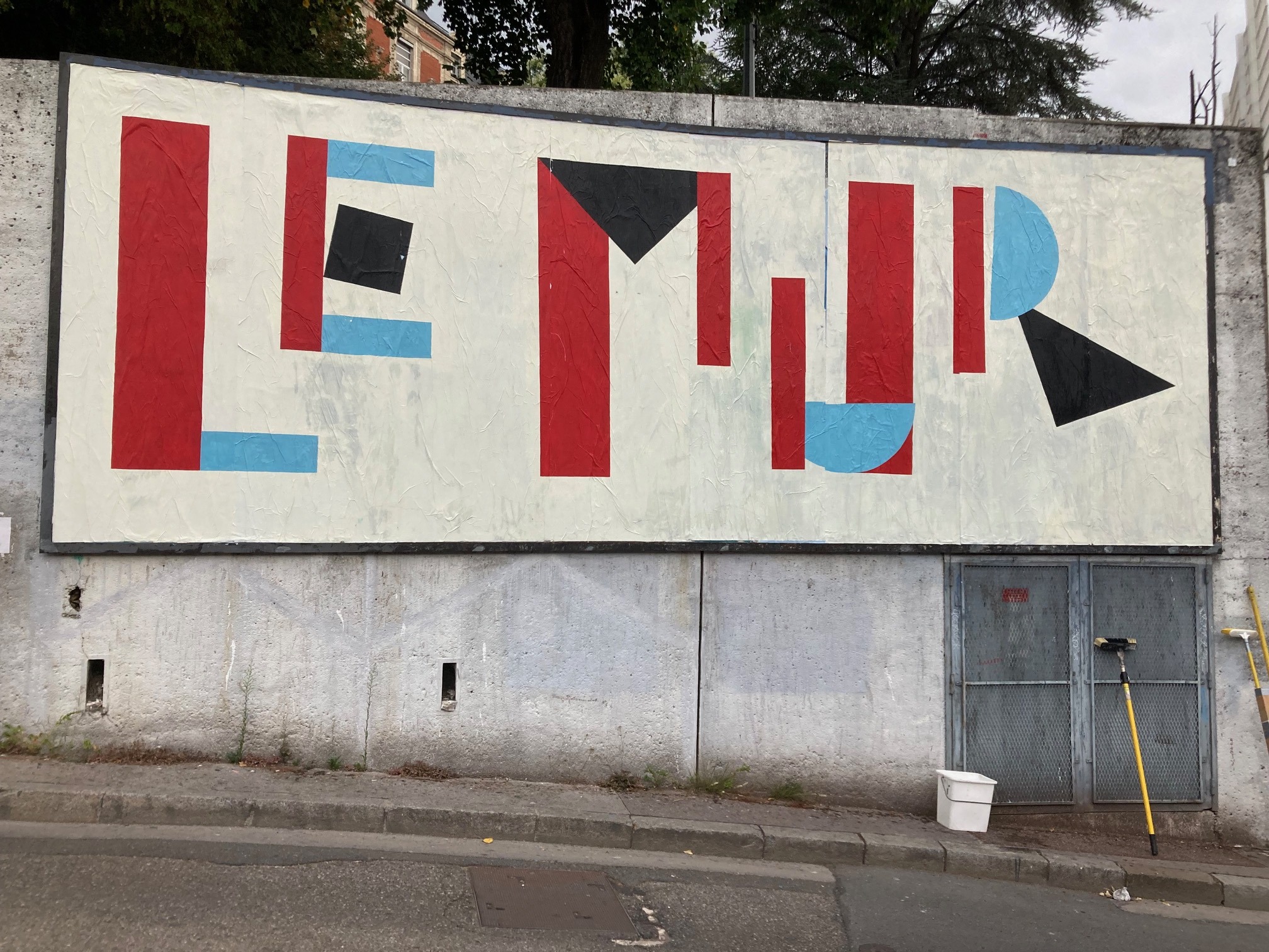 Collage de Inconnu, Août 2025 — M.U.R Saint-Étienne