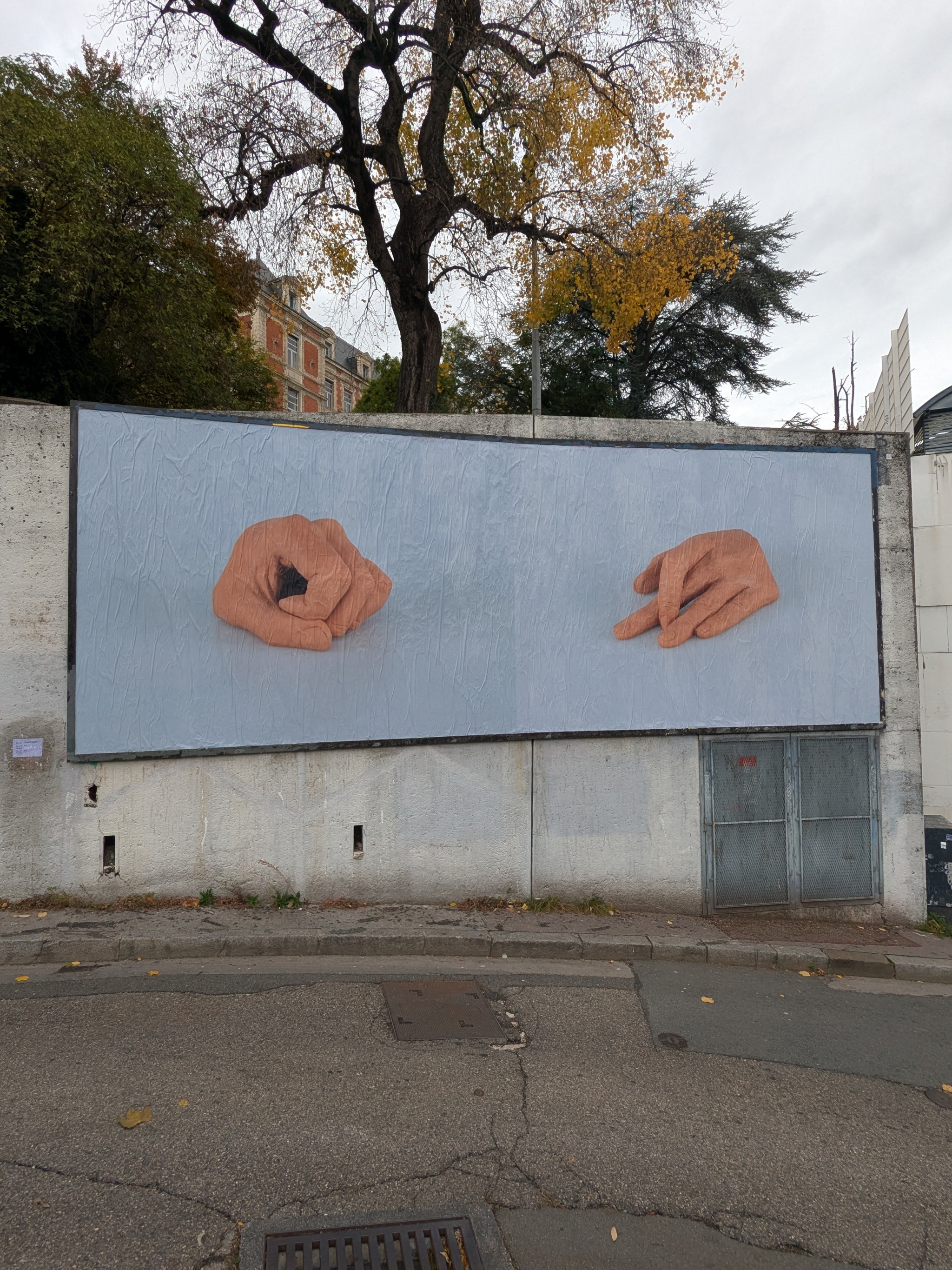Collage « Sans titre 2021, céramique 7 x 8 cm » de Inconnu, Novembre 2025 — M.U.R Saint-Étienne