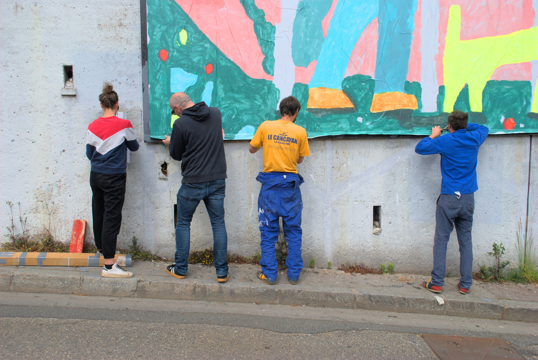 Collage « Rencontres à la barrière » de Inconnu, Mai 2025 — M.U.R Saint-Étienne